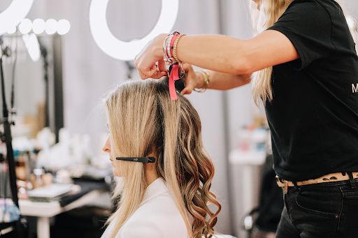 Invisible Transformations: The Rise of “Micro-Volume” Extensions for Brides in 2026